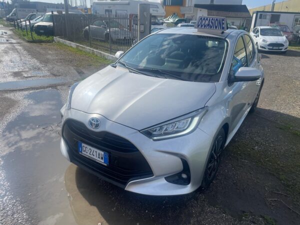TOYOTA YARIS HYBRID
