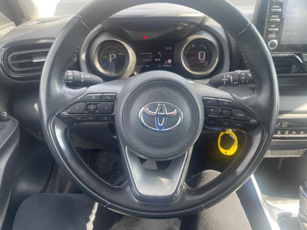 TOYOTA YARIS HYBRID - immagine 11