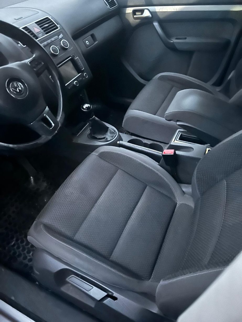 VOLKSWAGEN TOURAN 7 POSTI - immagine 8