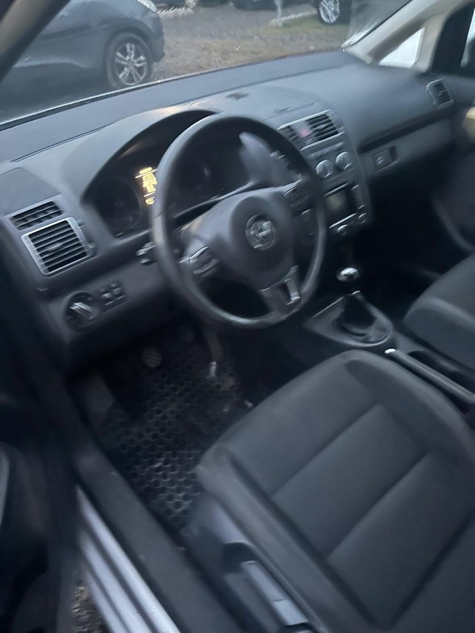 VOLKSWAGEN TOURAN 7 POSTI - immagine 9