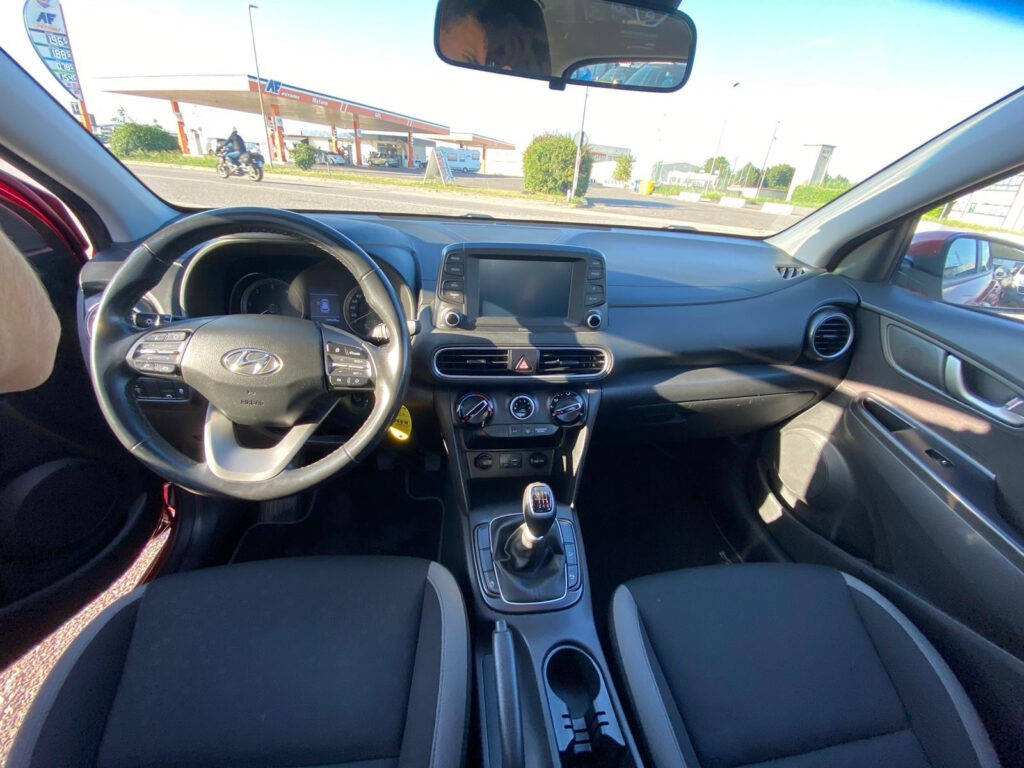 Hyundai Kona 1.6 CRDI 115 CV XTech - immagine 9