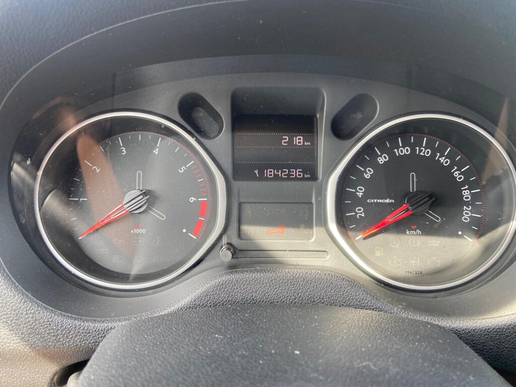 Citroen C-Elysee BlueHDi 100 Shine - immagine 7